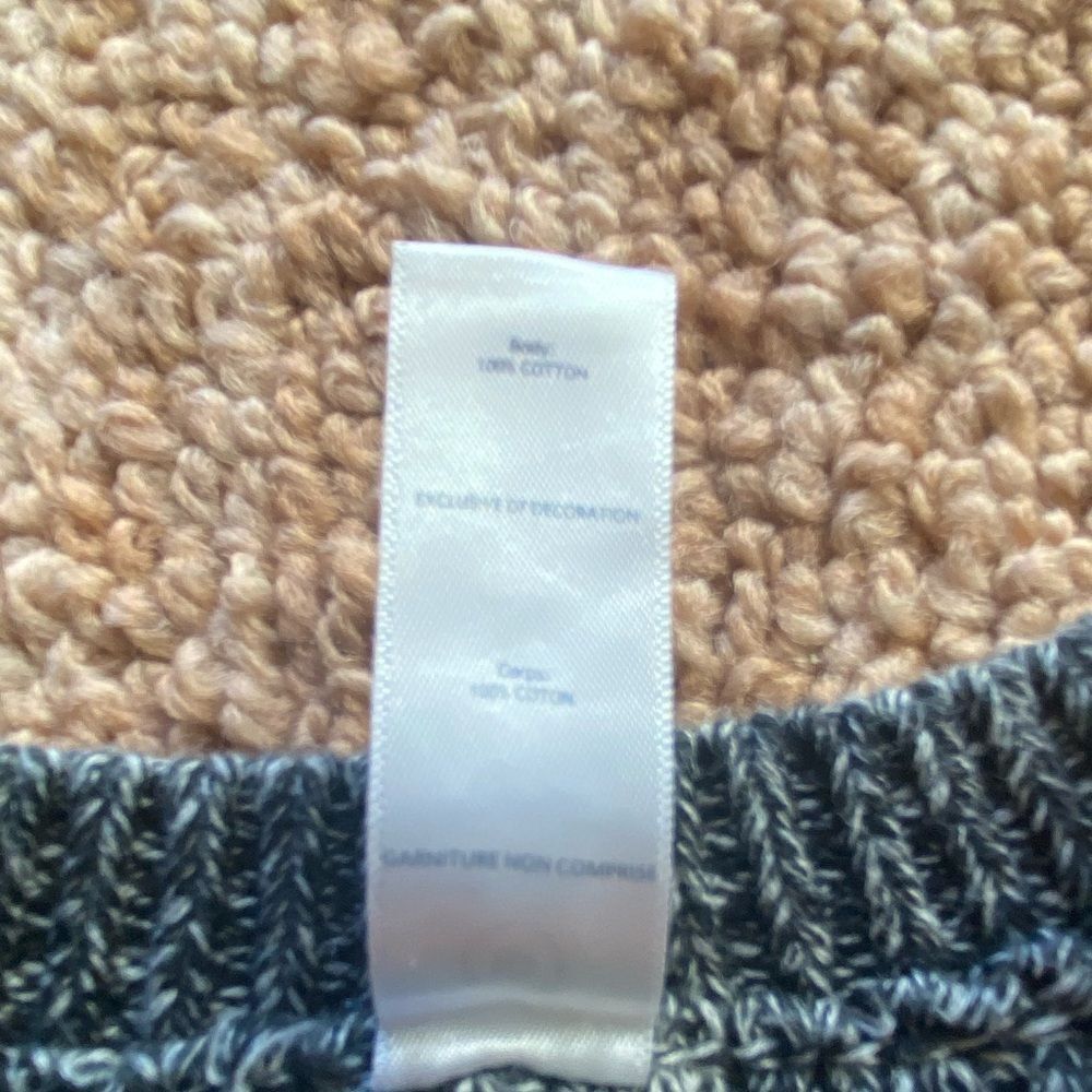 Ivivva by Lululemon Girls To Be Cozy Knit Black Pullover Sweater 10 - Picture 8 of 11